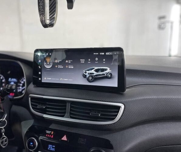 Установка мультимедийной системы на Hyundai Tucson