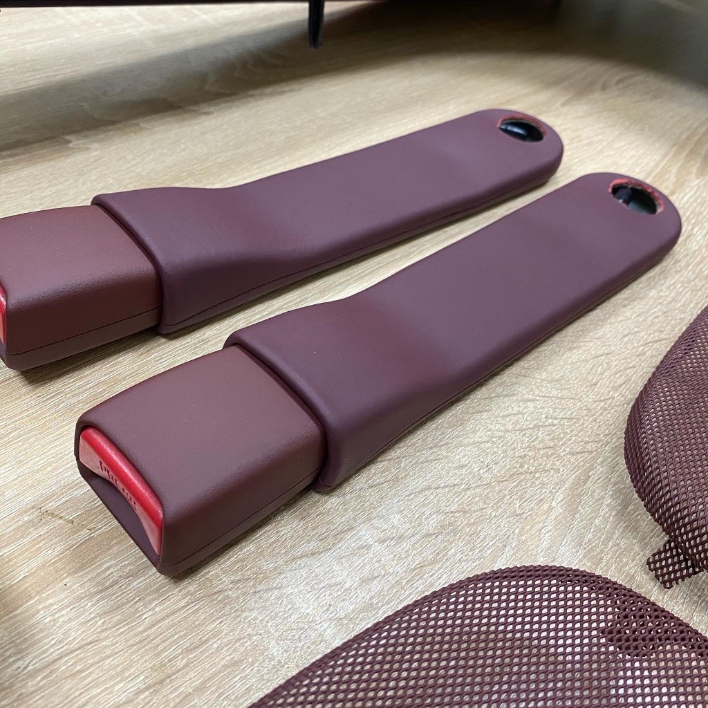 Накладки ремней и декоративная сетка динамиков