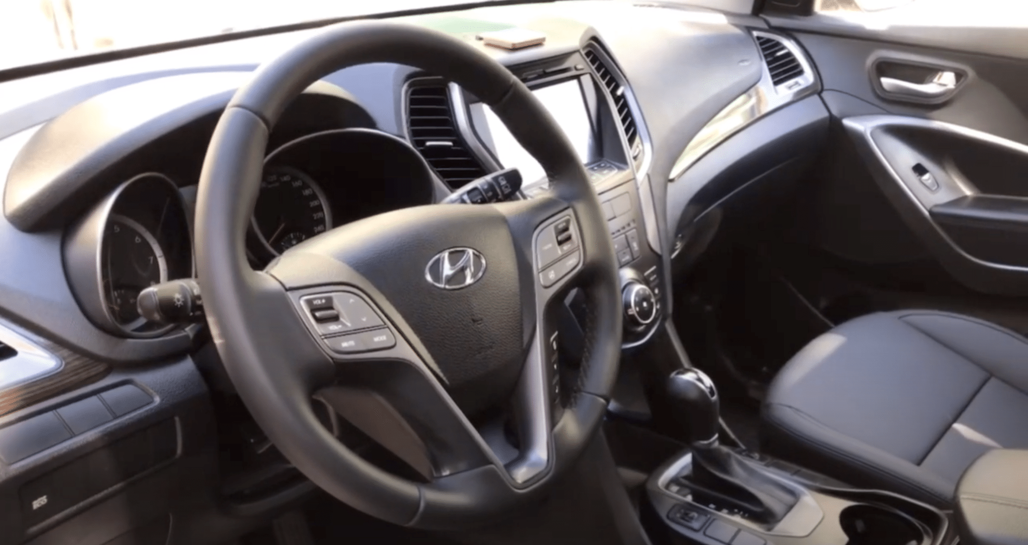 Перешив салона Hyundai Santa Fe — немецкая автомобильная экокожа