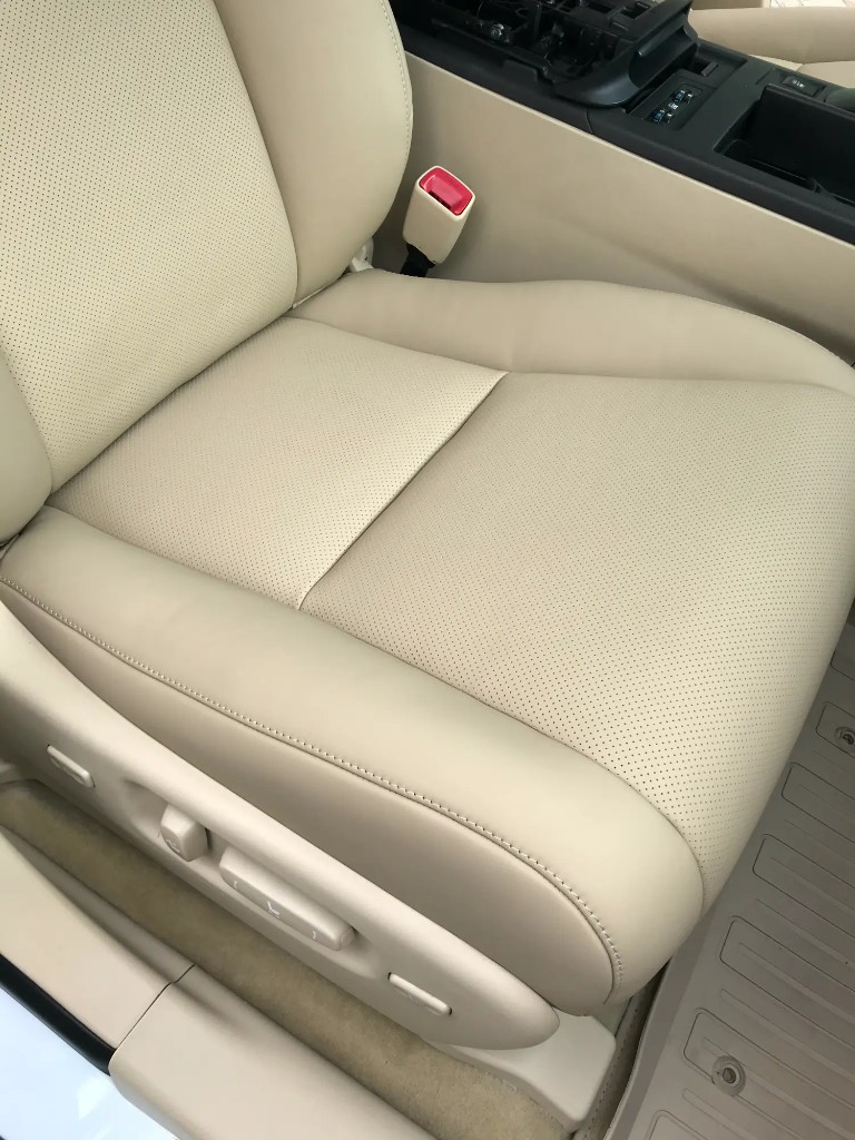 Lexus RX — салон в коже Nappa