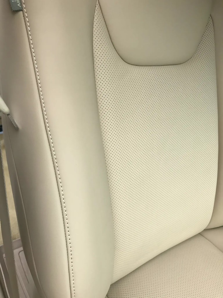 Lexus RX — задний ряд после перетяжки