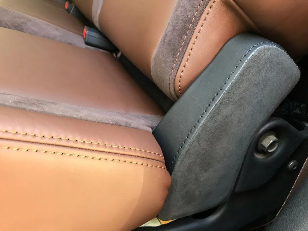 Toyota Tundra — салон после перетяжки