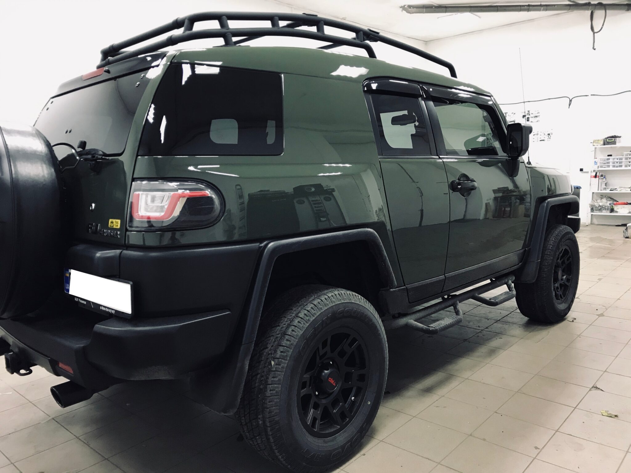 Перетяжка салона Toyota FJ Cruiser — Alcantara и комбинированный пошив