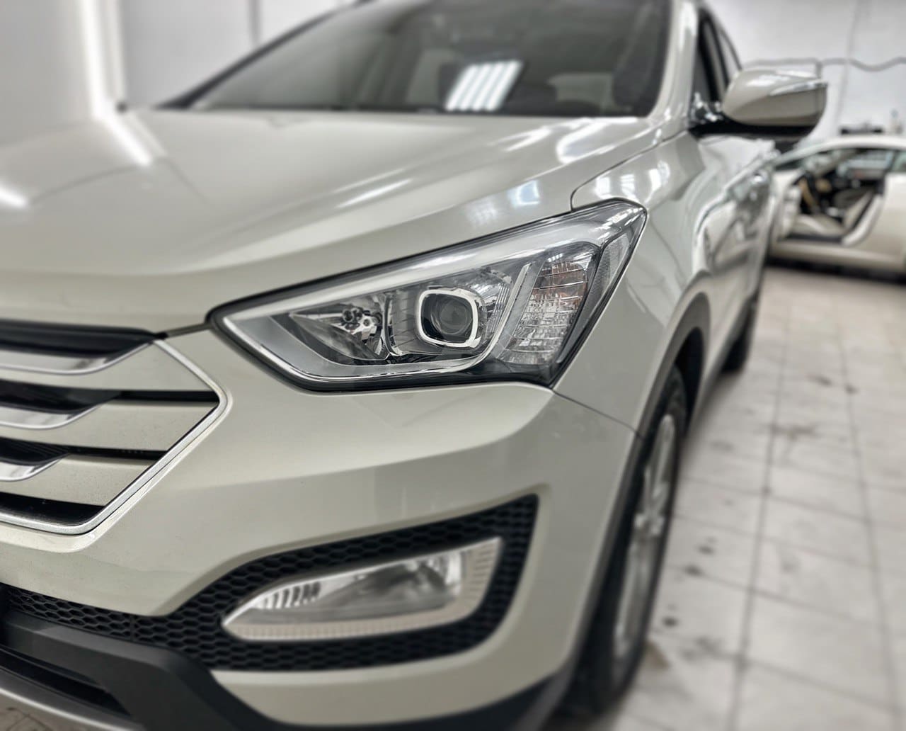 Hyundai Santa Fe — установка Bi-LED линз