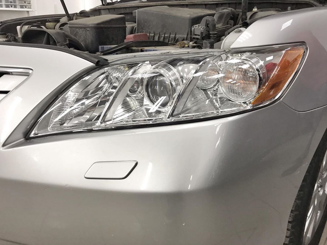 Toyota Camry 40 — оптика после полировки и плёнки